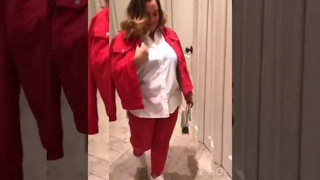 Что носить девушкам с размером plus size. Образы для вдохновения. смотреть онлайн
