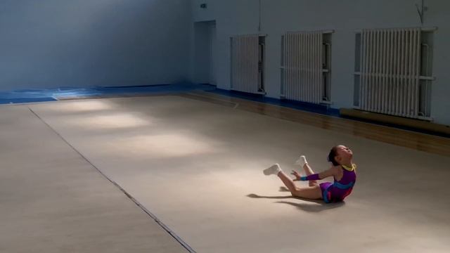 Адриана Носевич. Гимнастика смотреть онлайн