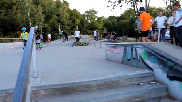 WIELKI TEST HULAJNOGI OXELO NA SKATEPARKU !!!!!! смотреть онлайн