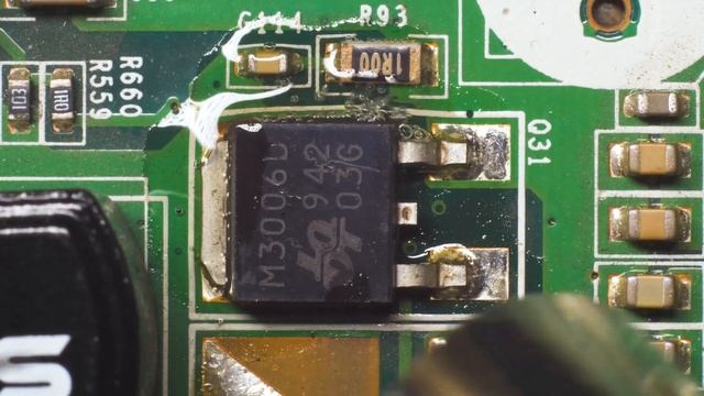 Демонтаж транзистора MOSFET с помощью паяльного фена смотреть онлайн