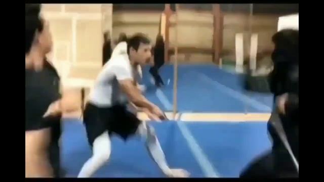 Amazing sword fight 1 vs 2 смотреть онлайн