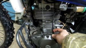 Замена цепи грм на мотоцикле Suzuki Djebel 200