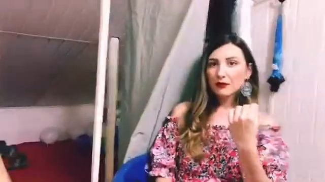 Певица Аленушка. Прикол смотреть онлайн