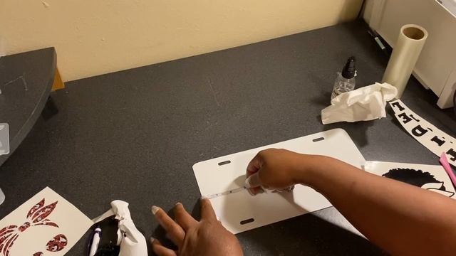 Decorating a Car Tag using oracal 651 and printed permanent vinyl смотреть онлайн