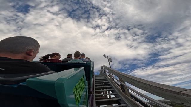 Iron Gwazi - GoPro Hero 11 POV Back Row 4k смотреть онлайн