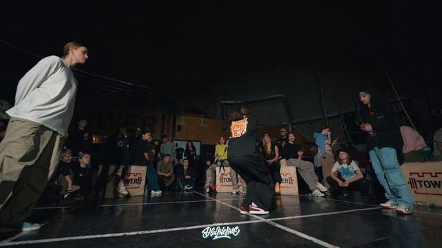 Rash vs Anasteisha vs Гербарий | TOP 11 | HH PRO | ДВИЖЕНИЕ Battle смотреть онлайн
