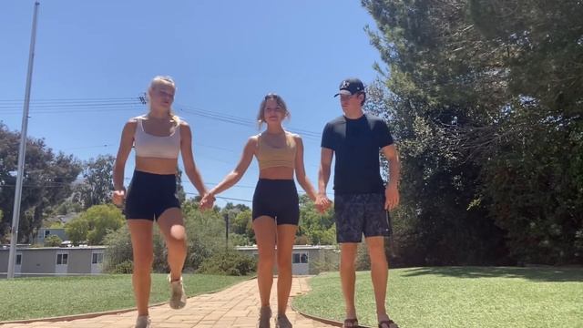 WLC 310 Troika Dance смотреть онлайн