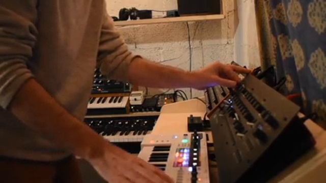 Dawless Minilogue XD Synth Sketch using Arturia Keystep Pro and Boss RC-202 смотреть онлайн