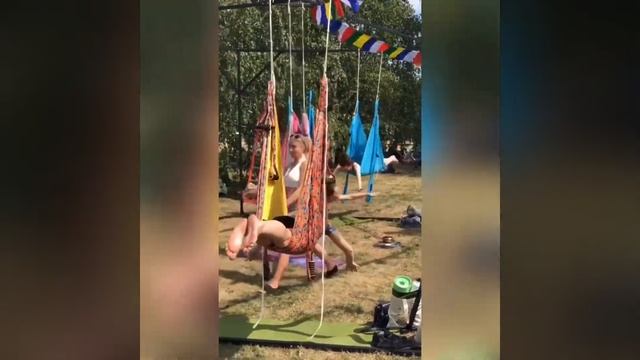 ? Пятый международный день йоги смотреть онлайн