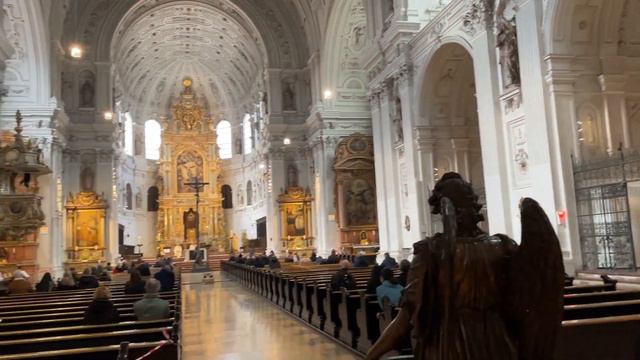 St. Michael München putovanja sa medom смотреть онлайн
