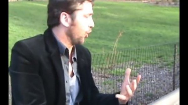 Gerard Butler in Central Park!