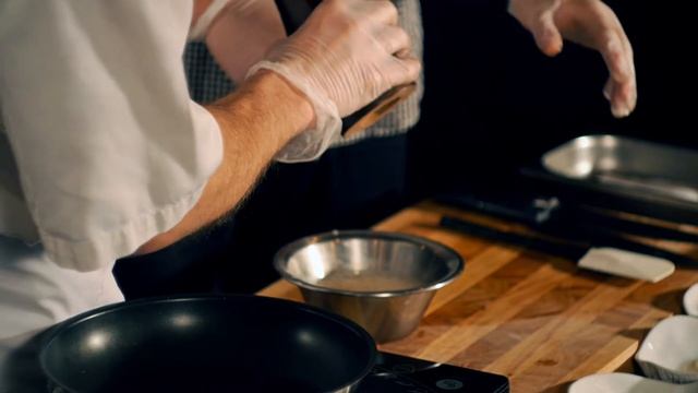 Короли Сковороды - Пилотный выпуск - Или как приготовить омлет с овощами смотреть онлайн