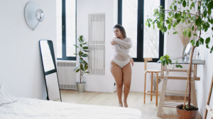 Модель PLUS-SIZE в Белом Белье!.mp4