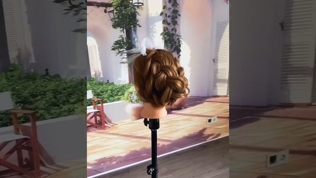 Причёска из растянутых французских кос