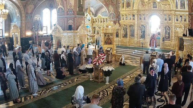 Литургия. Воздвижение Честного и Животворящего Креста Господня смотреть онлайн