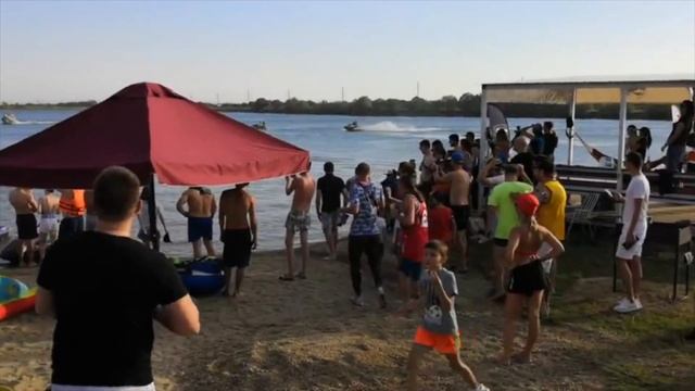 Открыли купальный сезон, утопили снегоход! смотреть онлайн