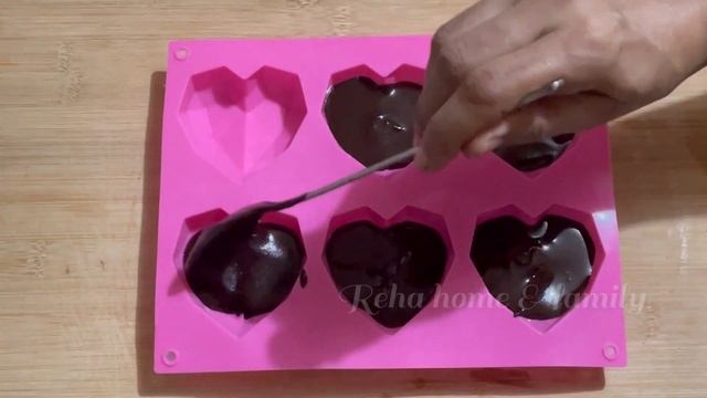 Homemade Chocolate Bar/How To Make Milk Chocolate without using Gas #Dairymilkchocolate смотреть онлайн