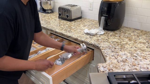 KITCHEN CLEAN, DECLUTTER & ORGANIZE | * EARLY* SPRING CLEANING MOTIVATION | KITCHEN STORAGE TIPS смотреть онлайн