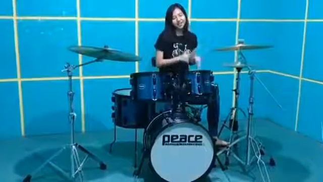 BEST DRUMMER - PEACE & SISSY ( DRUM COVER ) смотреть онлайн