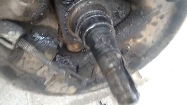 Клинит колесо на Таврии