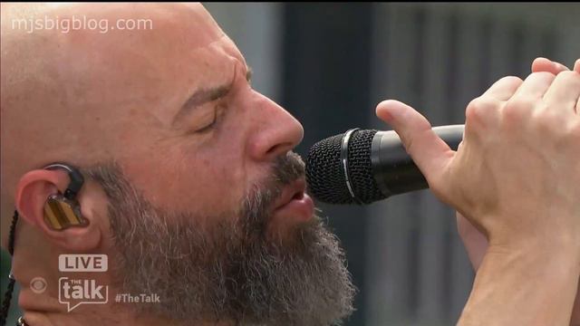 Chris Daughtry And Ban Perform Single 
