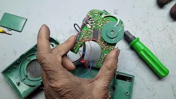 Радио приёмник TOLY TO-1781