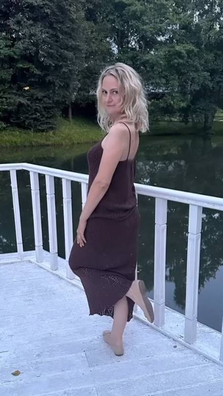 Ажурная юбка в пол и майка связаны из 100% итальянского хлопка красивейшего шоколадного цвета смотреть онлайн