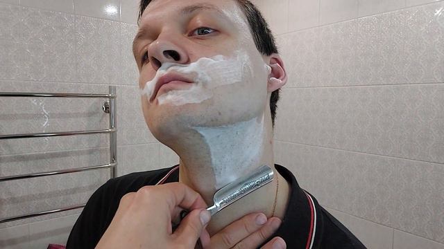 Бритьё опасной бритвой Garantie Solingen 6/8 смотреть онлайн