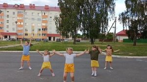 Танец «Детки - конфетки»