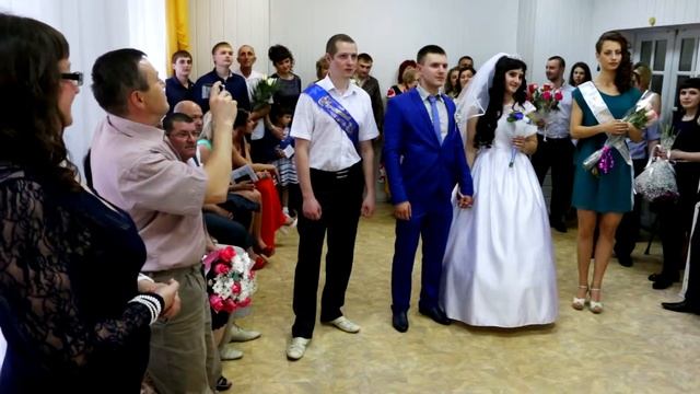 Свадьба ЗАГС Ленинского района Красноярск 5 июня 2015 г. ( видеограф Александр т. 8-923-285-00-69 ) смотреть онлайн