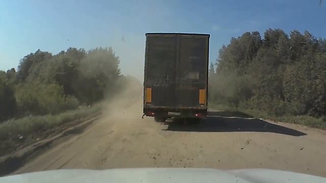 Дорога около Пыщуга (между Шарьей и Никольским) июнь 2013 г. смотреть онлайн