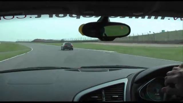 A lap of Donington Park in Milltek's Audi R8 V8 смотреть онлайн