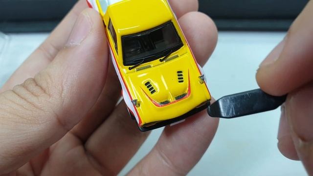 Nissan Sunny Hakotora Shell Pickup Truck by Inno64 x Tiny | UNBOXING and REVIEW смотреть онлайн