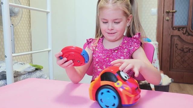 Машина - Вертушка для детей на радиоуправление от Silverlit смотреть онлайн