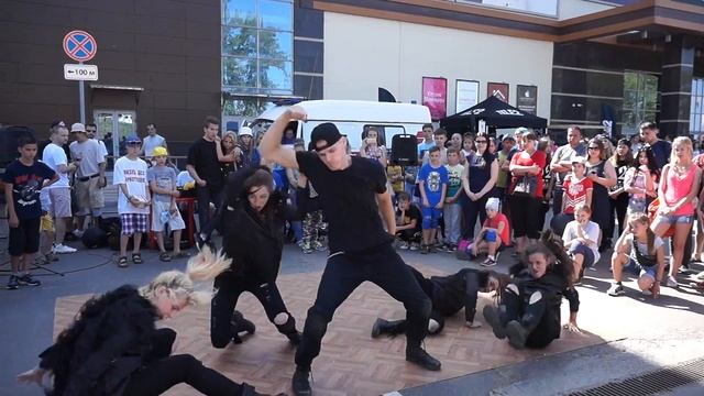 Enjoy - Life Street 2016