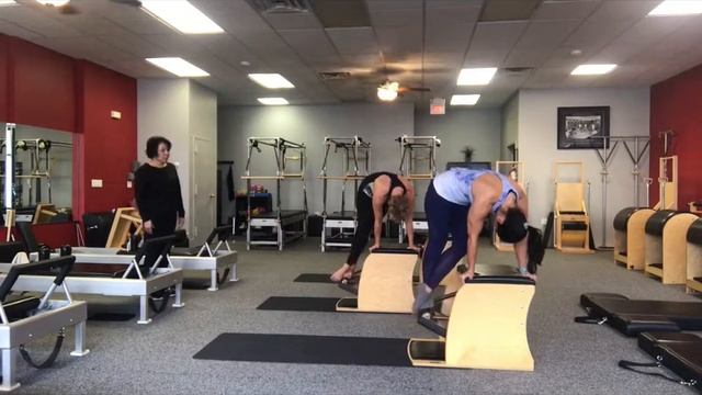 Pilates Wunda Chair Workout with Intermediate and Advance Variations смотреть онлайн