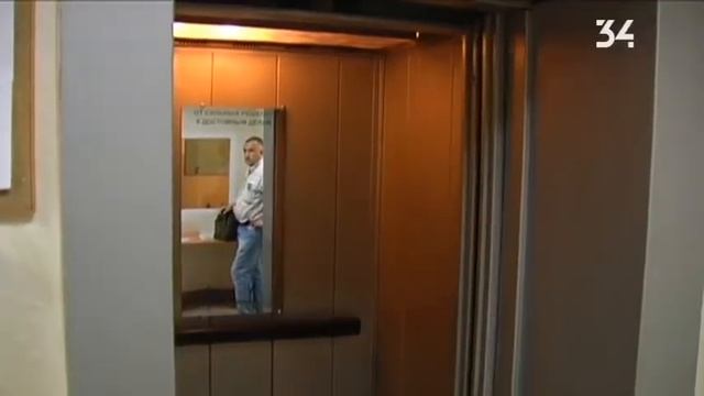В Днепре обесточенная многоэтажка продолжает пользоваться электричеством смотреть онлайн