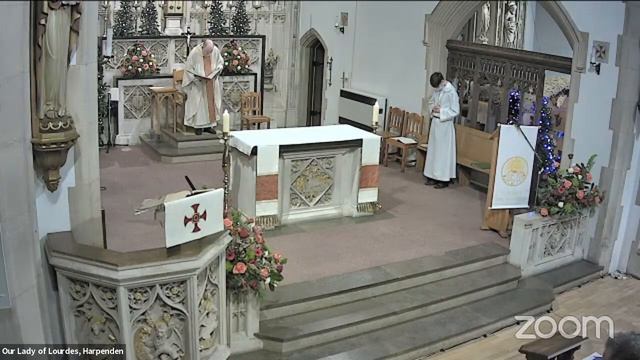 Christmas Eve 'Midnight mass' смотреть онлайн