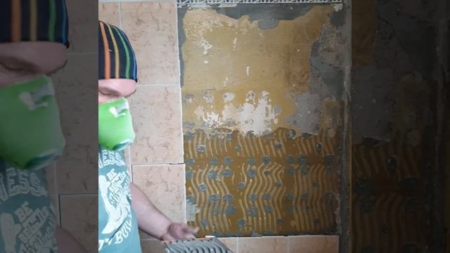 Почему нельзя укладывать плитку на краску? смотреть онлайн