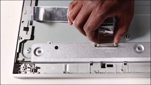Remove the Middle Frame and Panel Assembly | HP EliteOne 800 G4 and G3 Healthcare PC | HP смотреть онлайн