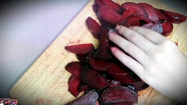 Как приготовить САЛАТ ИЗ СВEКЛЫ С КОЗЬИМ СЫРОМ И ОРЕХАМИ смотреть онлайн