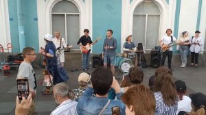 В Питере пить. Уличные музыканты.