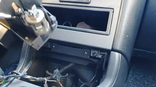 Kako zameniti sijalicu u upalacu na opel astri g/How to replace a lighter bulb on opel astra g смотреть онлайн