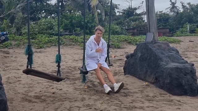 УПРАВЛЯЮ РЕСТОРАНОМ В 16 ЛЕТ смотреть онлайн