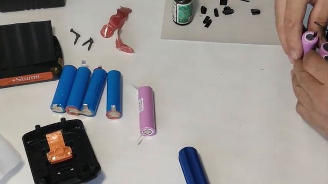 Замена аккумуляторов 18650 шуруповёрта Sturm CD3214L смотреть онлайн