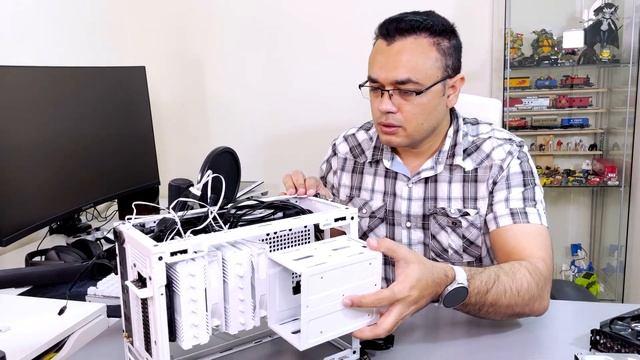 How to fit maximum parts into small ITX case NR200P to its limit and keeping it beautiful смотреть онлайн