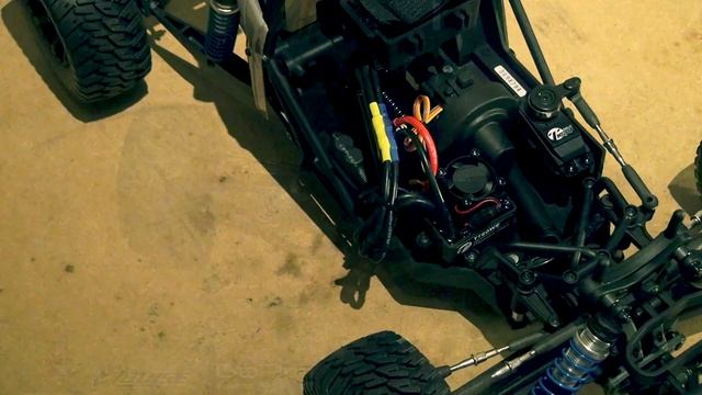 Unboxing the Thunder Tiger Jackal 1/10 Desert Buggy смотреть онлайн