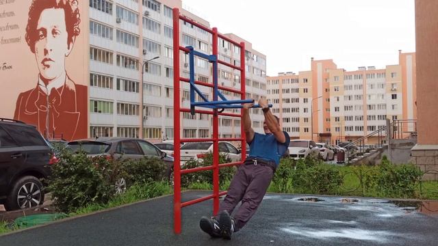 Подтягивания Брусья +32 кг тренировка на улице ?? смотреть онлайн