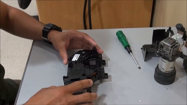DIY - Cleaning of HITACHI CP-X300 projector (lenses, mirrors...) смотреть онлайн
