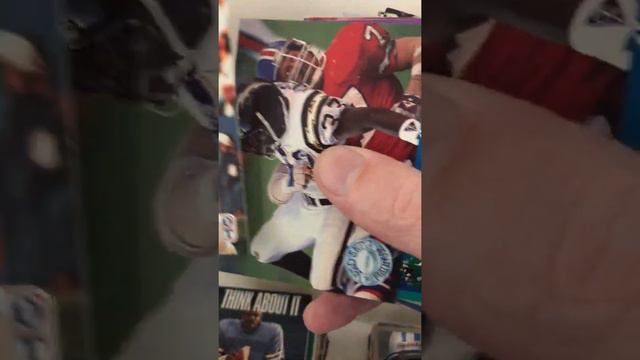 Football Cards Pulls from 5,000 Count Box смотреть онлайн
